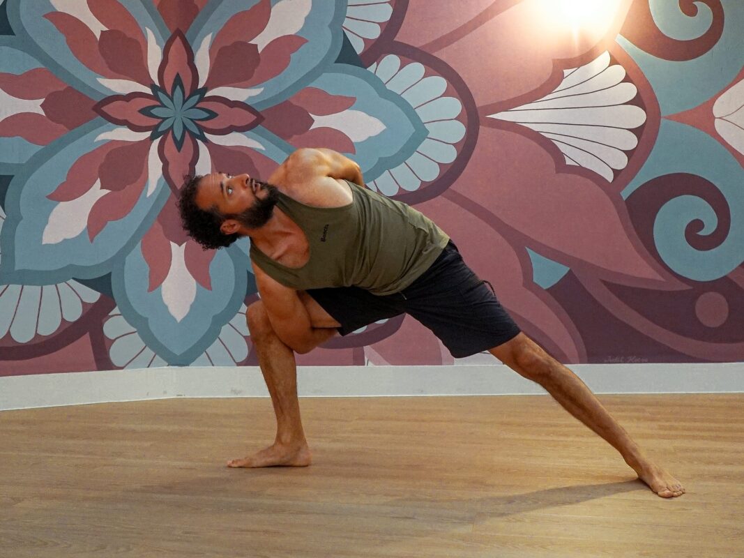 Therapeutic Yoga, Movement & Breathwork